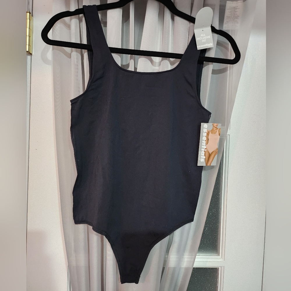 104. 3 for $45 - New Rene Rofe Seamless Second Skin Black Bodysuit Top